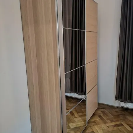 New, Luxury! 1, Center. 55m², 2 Apartment. 5min Walk To Wenceslas Square, 10min Walk To National Museum. Navratilova Street № 1, Nove Mesto *