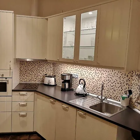 아파트 New, Luxury! 1, Center. 55m², 2 Apartment. 5min Walk To Wenceslas Square, 10min Walk To National Museum. Navratilova Street № 1, Nove Mesto 프라하